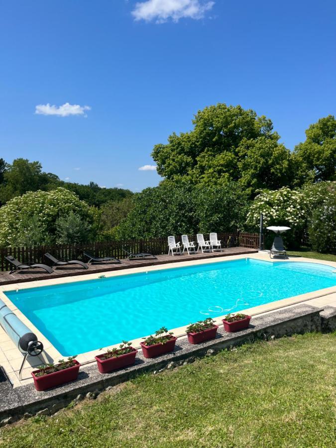 La Colline De Tilleul - Les Deux Puits - Cosy Cottage With Swimming Pool Near Aubeterre Saint-Romain  Extérieur photo